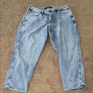 Hollister Curvy High Rise Mom Jeans